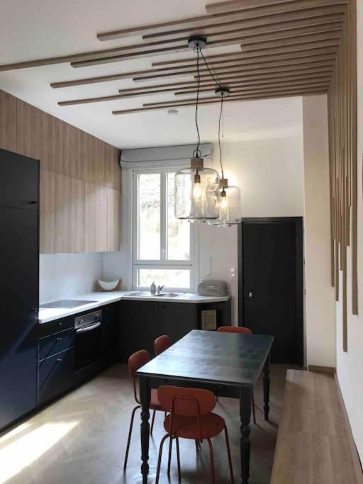 Valréas Grand Appartement En Maison De Ville מראה חיצוני תמונה