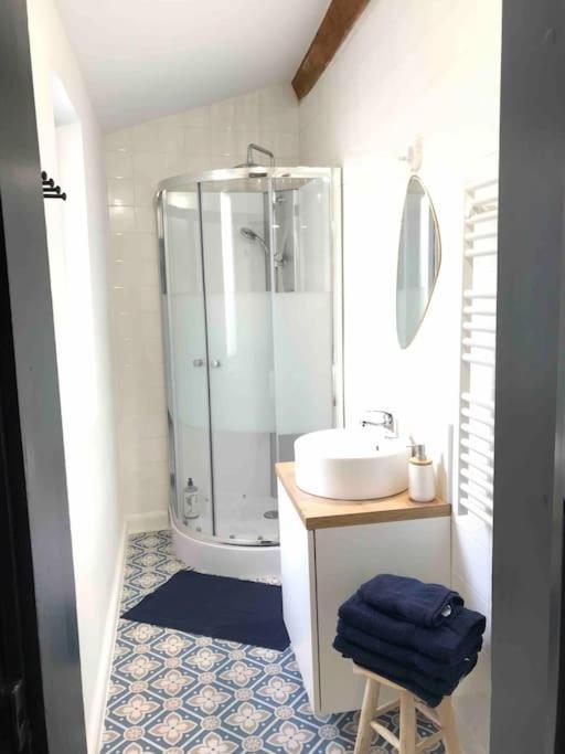 Valréas Grand Appartement En Maison De Ville מראה חיצוני תמונה